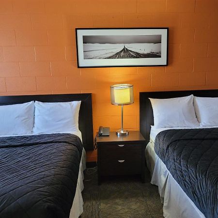 Roadking Inns Motel Calgary Zewnętrze zdjęcie