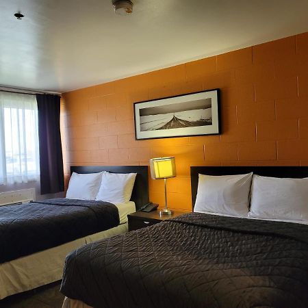 Roadking Inns Motel Calgary Zewnętrze zdjęcie